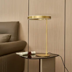 Lámpara de mesa LED Lucande Yekta, color latón, 59 cm, atenuable