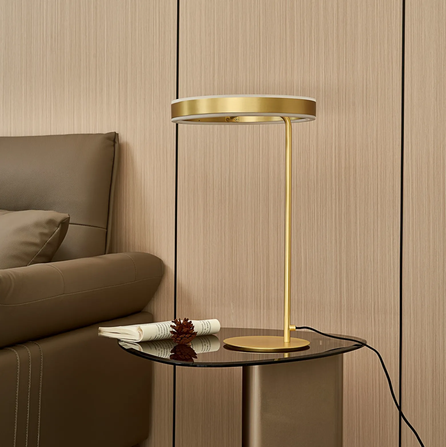 Lámpara de mesa LED Lucande Yekta, color latón, 59 cm, atenuable