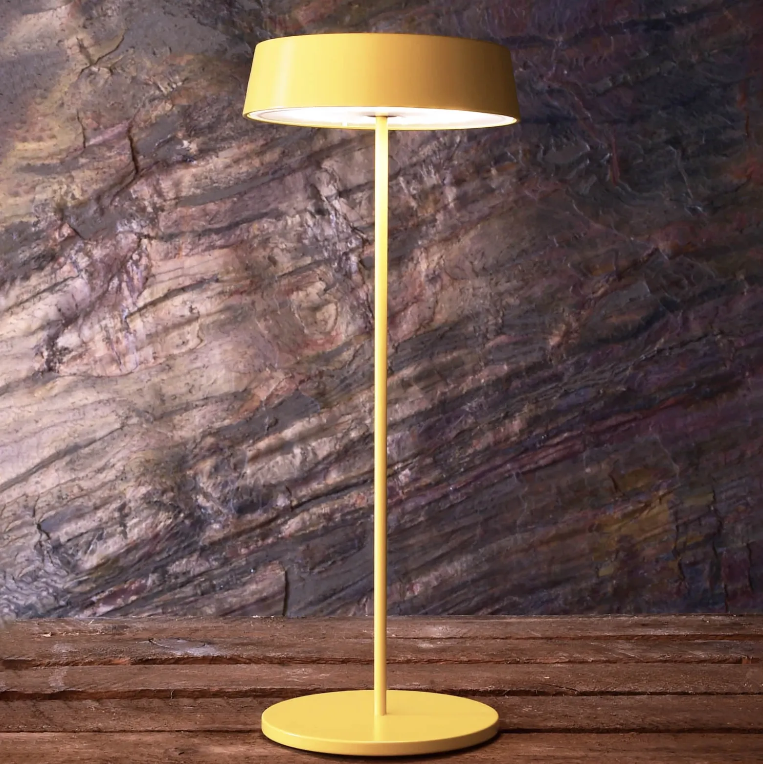 Lámpara de mesa LED Miram, batería, amarillo
