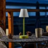 Lámpara de mesa LED Newgarden Lola Slim con batería, color lima
