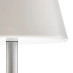 Lámpara de mesa LED Newgarden Lola Slim con batería, gris