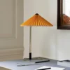 Lámpara de mesa LED plisada HAY Matin 380, amarilla