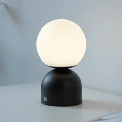 Lámpara de mesa LED recargable RUDI, negra, altura 20 cm, CCT, regulación táctil