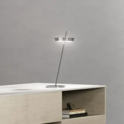 Lámpara de mesa LED recargable Mahina color cromo Altura 36 cm Metal CCT