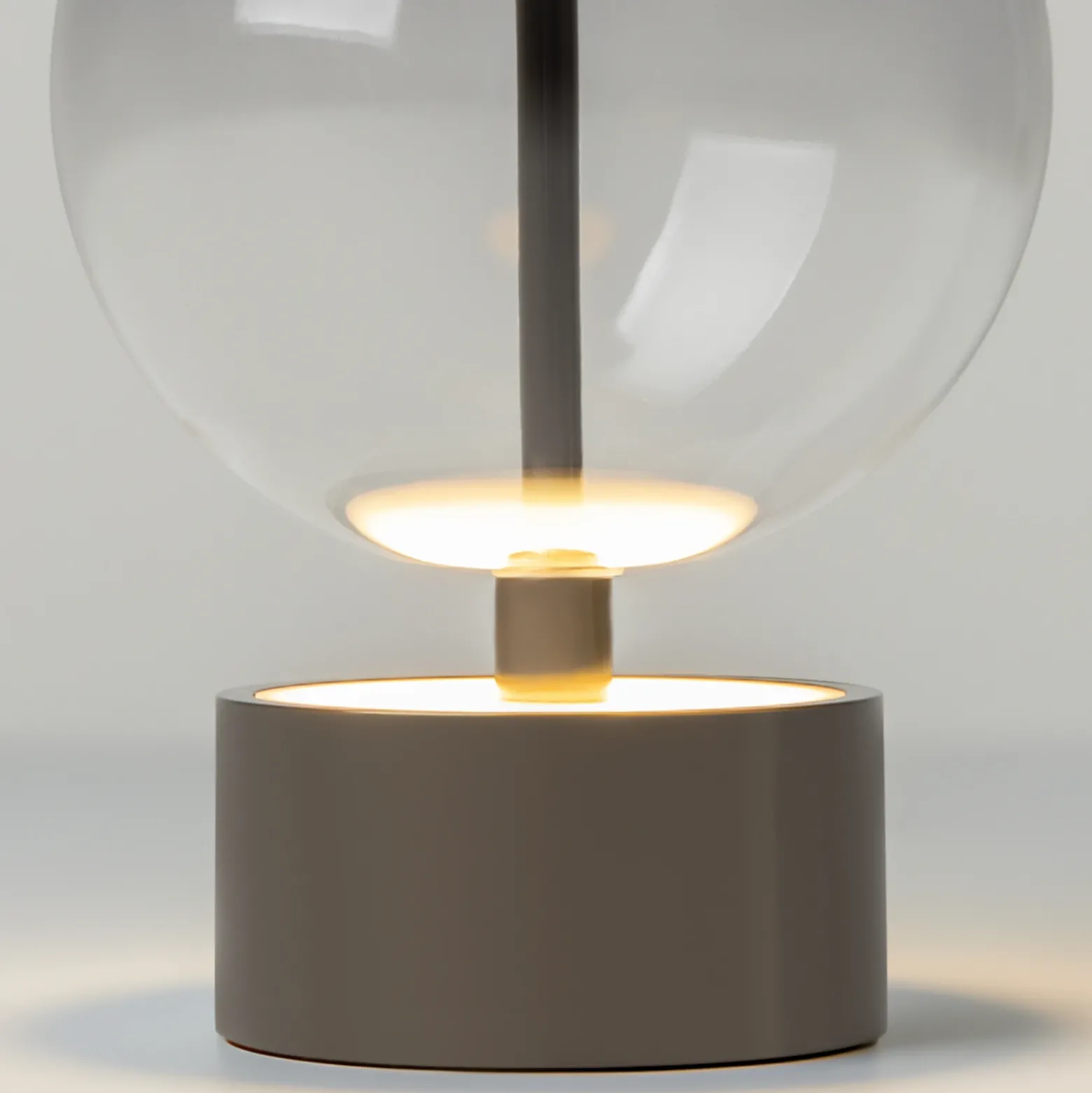 Lámpara de mesa LED recargable DOUBLE MOON, gris ahumado, altura 25 cm, cristal