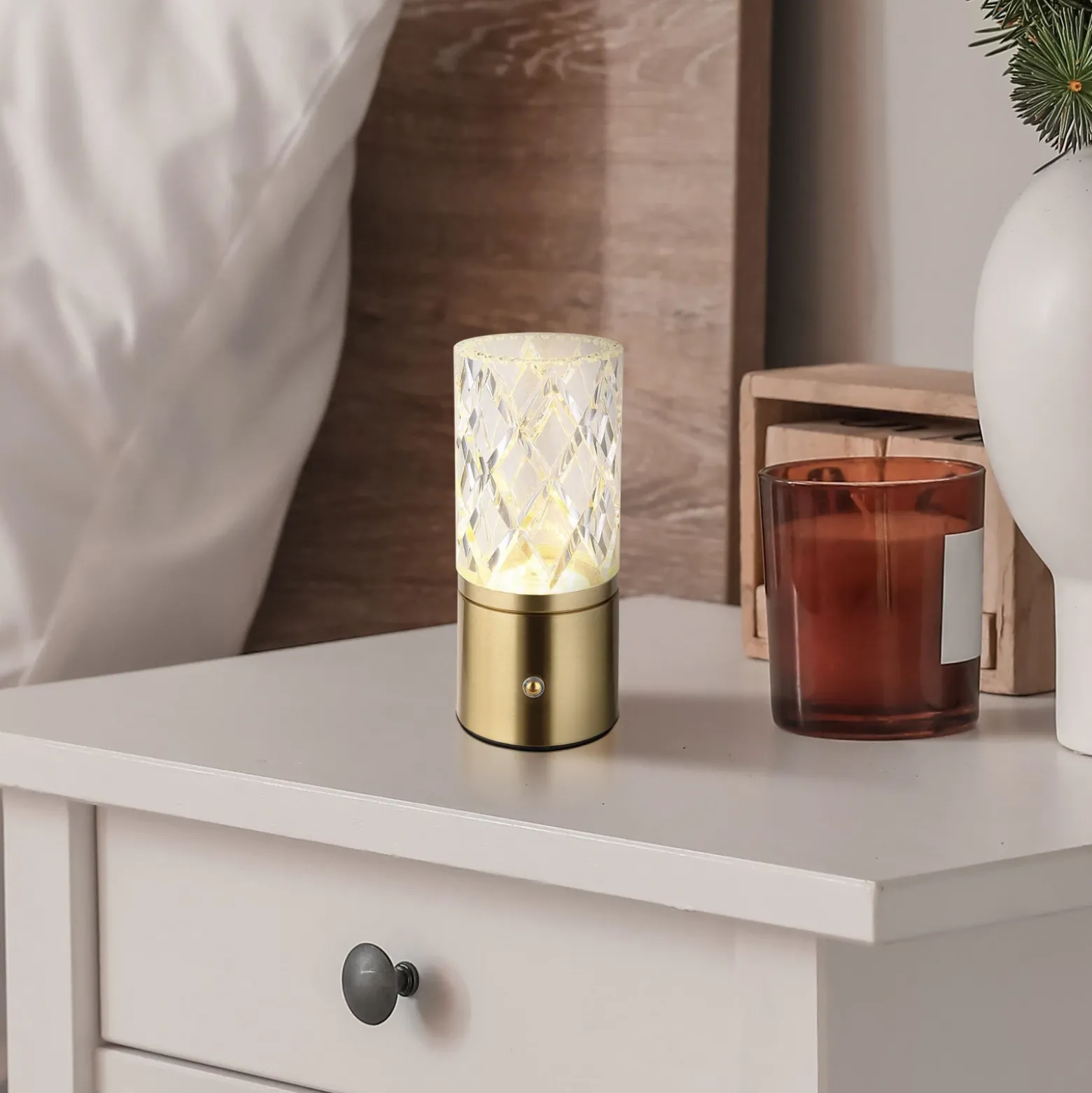 Lámpara de mesa LED recargable Lunki, color latón, altura 19 cm, CCT