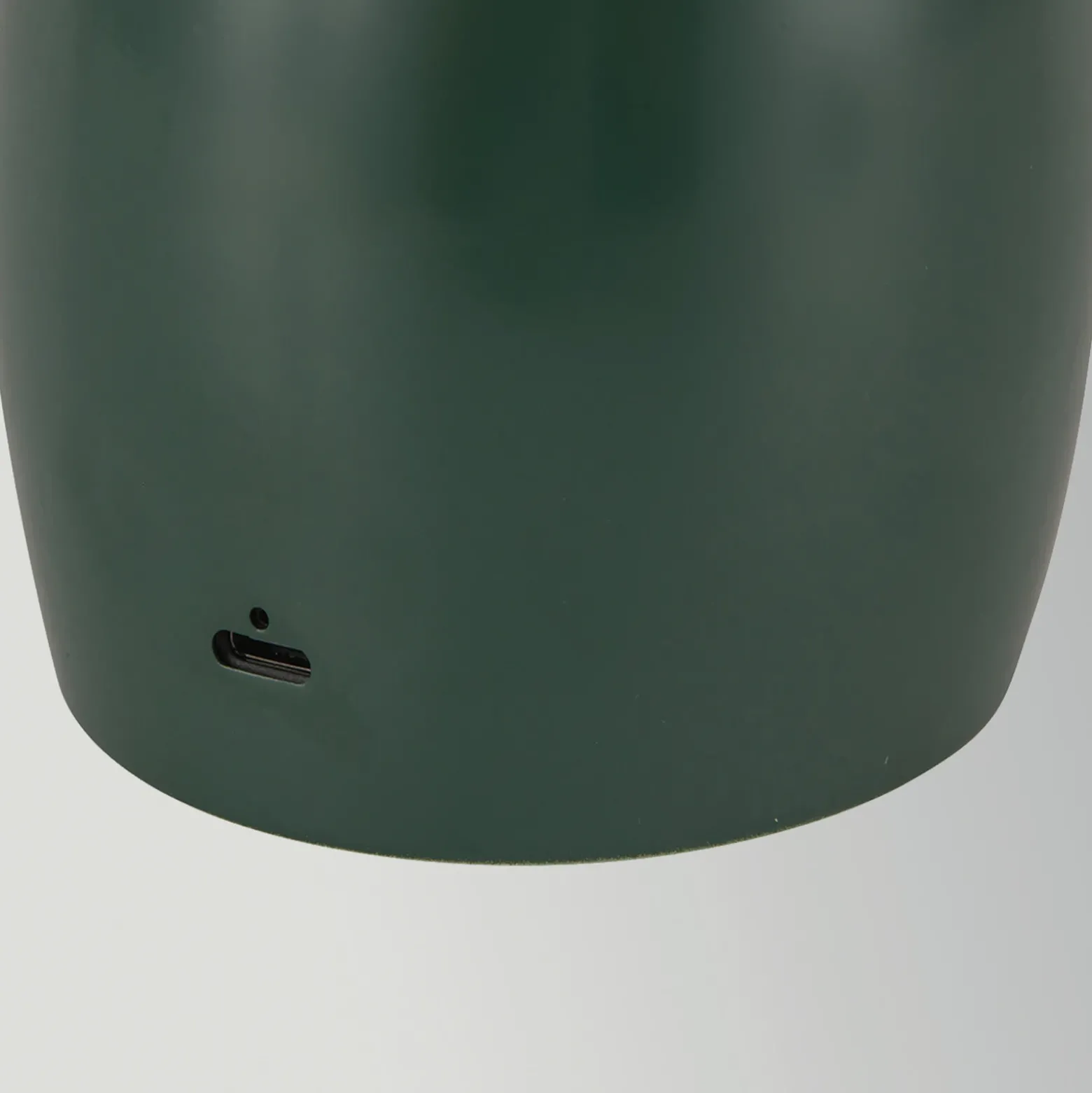 Lámpara de mesa LED recargable Poppy, verde, altura 27 cm, metal, atenuable