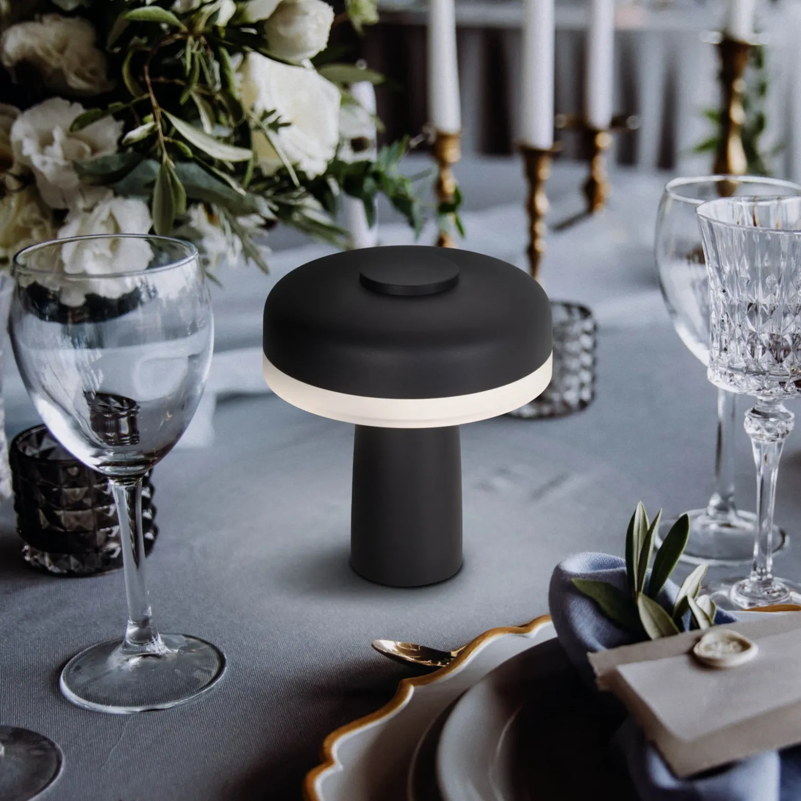 Lámpara de mesa LED recargable Pilu negro altura 16,5cm metal touchdim