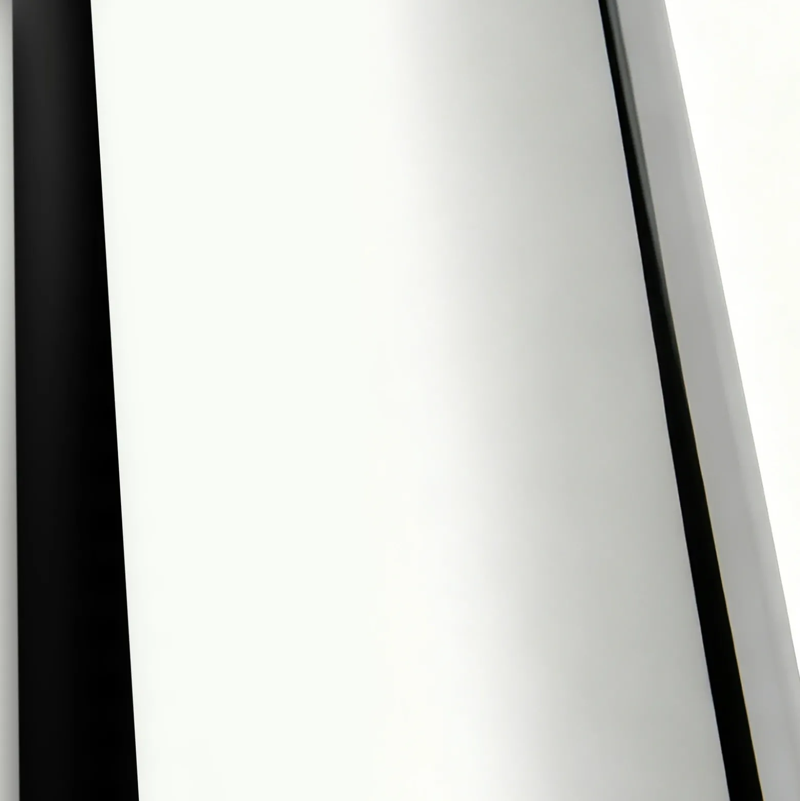 Lámpara de mesa LED recargable Lindby Nevijo, cromada, Ø 20 cm, USB, atenuador