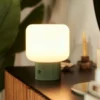 Lámpara de mesa LED recargable Lucande Katrin Palme, verde, cristal