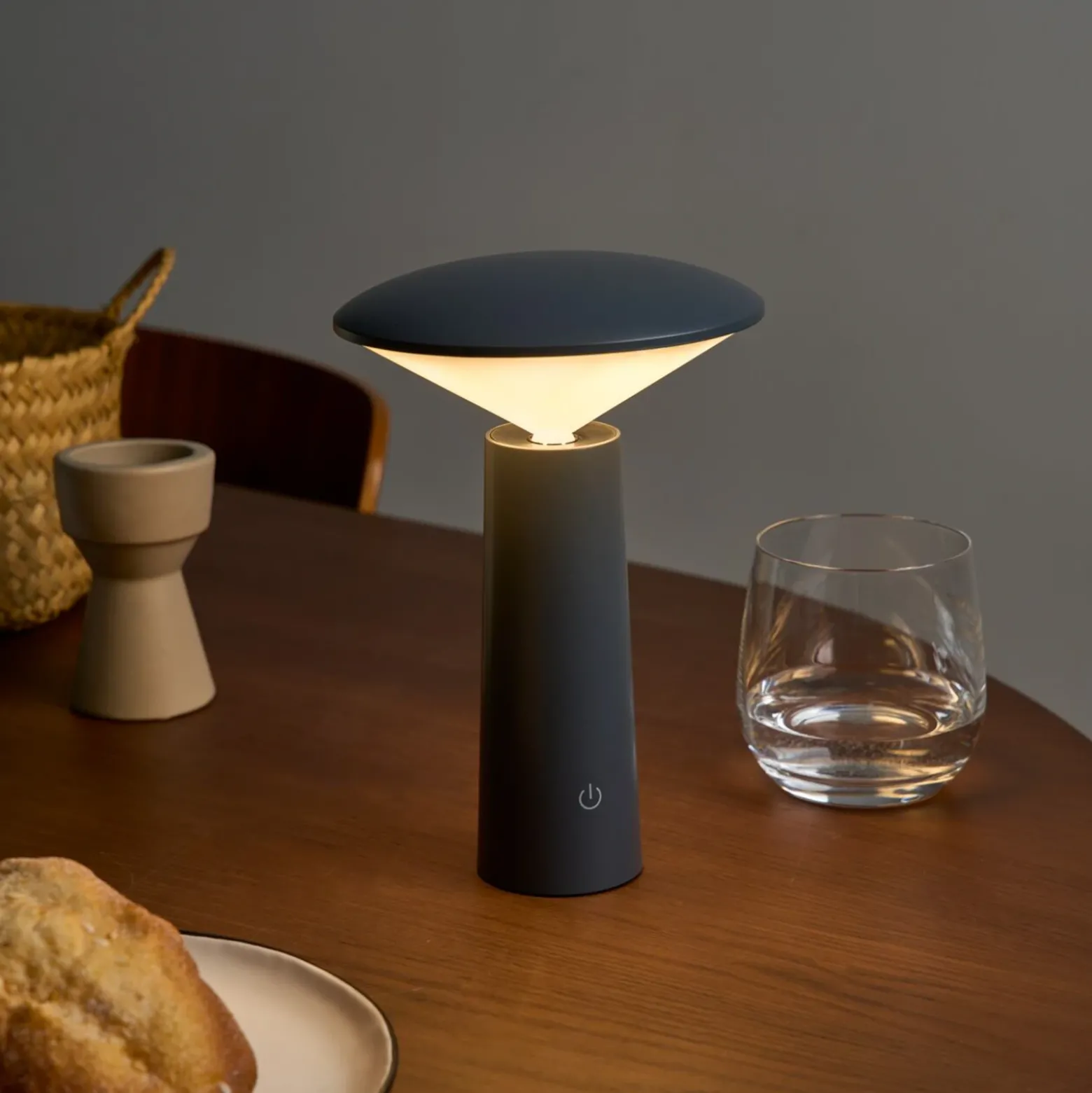 Lámpara de mesa LED recargable Pauleen ADORABLE SPARK, gris, 21 cm, IP44