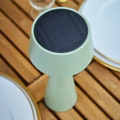 Lámpara de mesa LED recargable Solino, verde, solar/USB, 26 cm, IP44