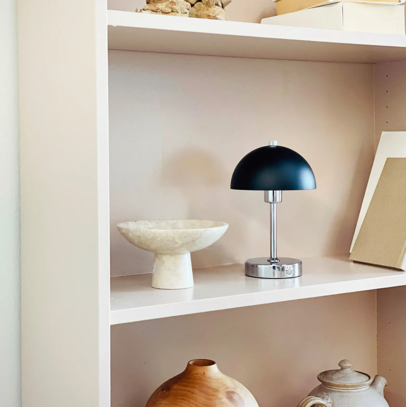 Lámpara de mesa LED recargable Malmö de Dyberg Larsen, altura 23 cm, metal