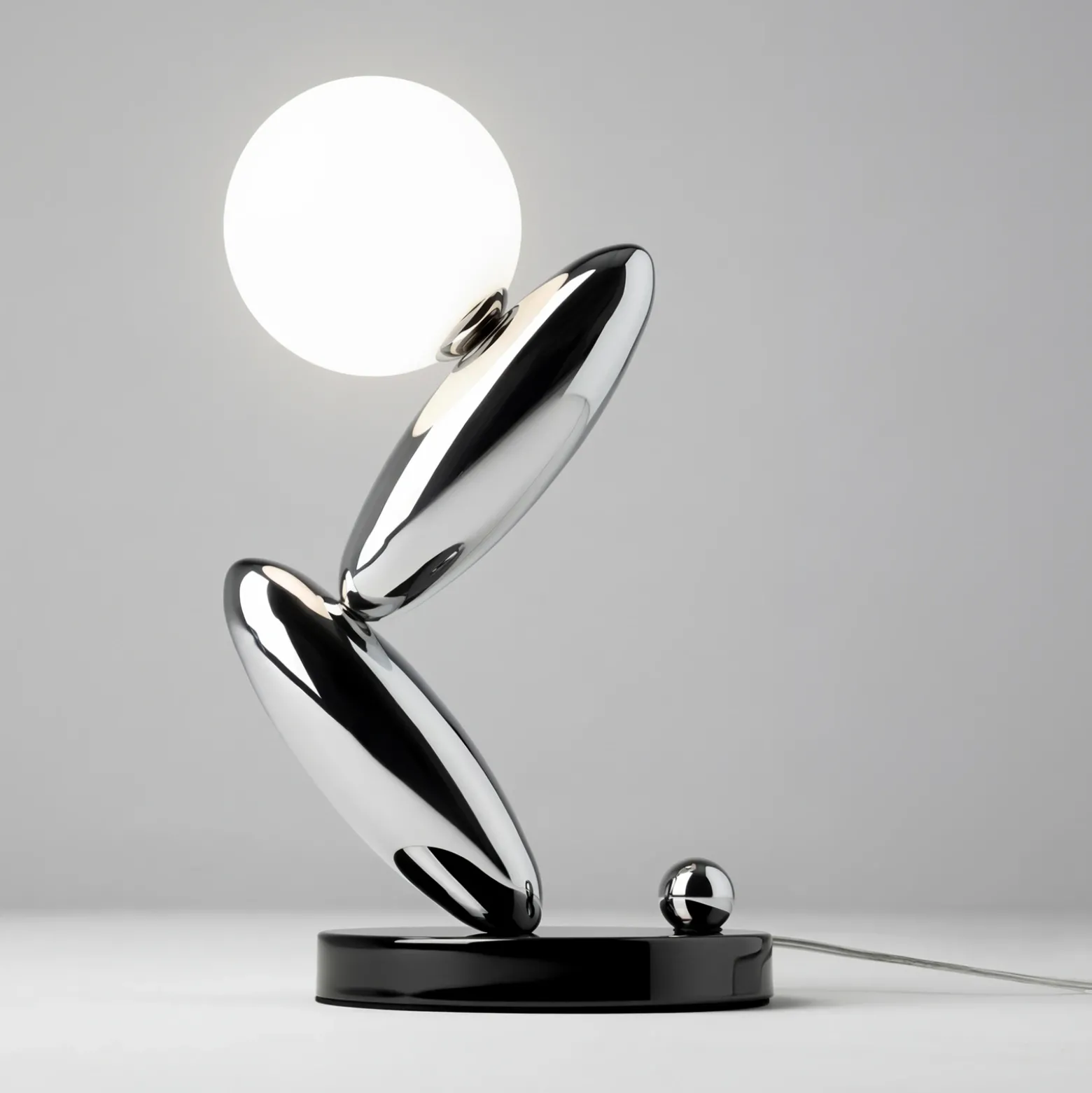 Lámpara de mesa LED RESONANCE, platino/ópal, 37 cm, metal/cristal, atenuable
