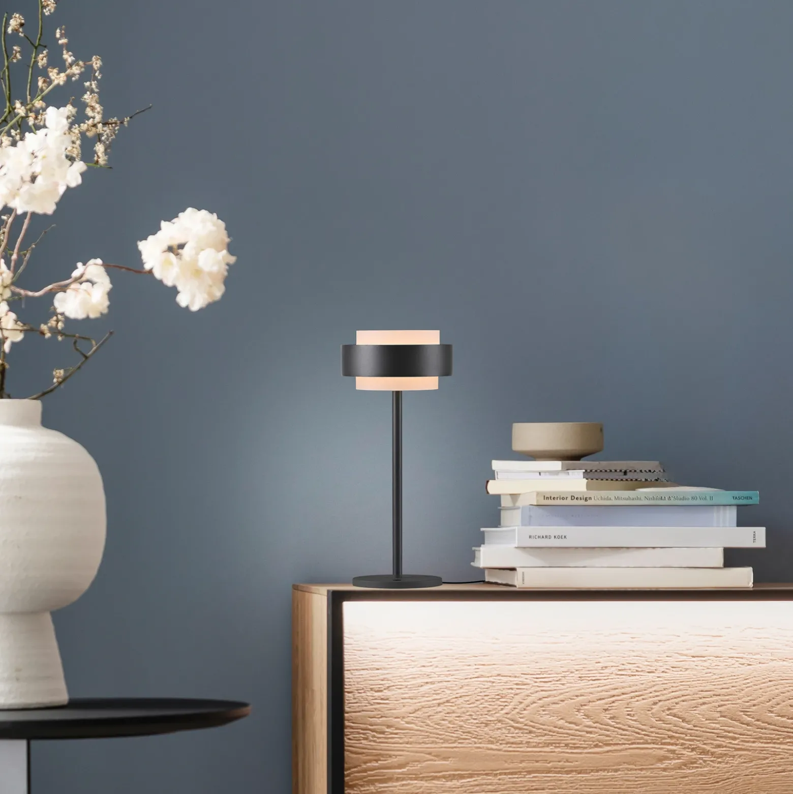 Lámpara de mesa LED SCHÖNER WOHNEN Elmo, negra, 3000 K, atenuador