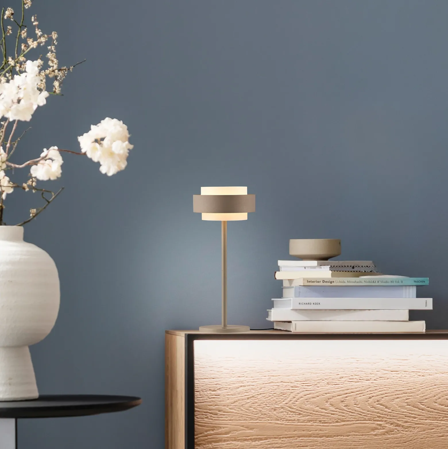 Lámpara de mesa LED SCHÖNER WOHNEN Elmo, brisa de arena, 3000 K, atenuable