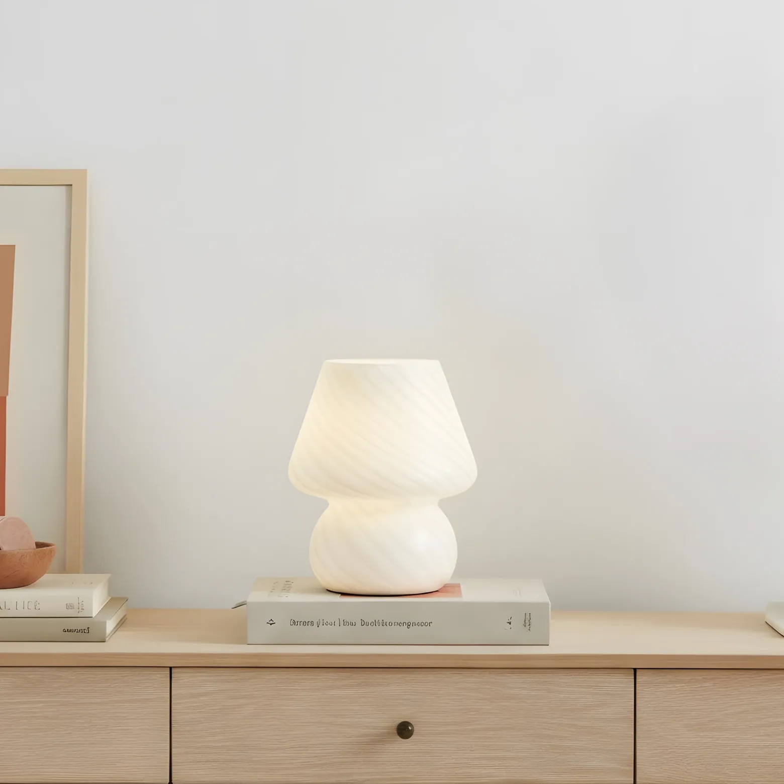 Lámpara de mesa Lindby Andriana, blanca, cristal, Ø 15 cm
