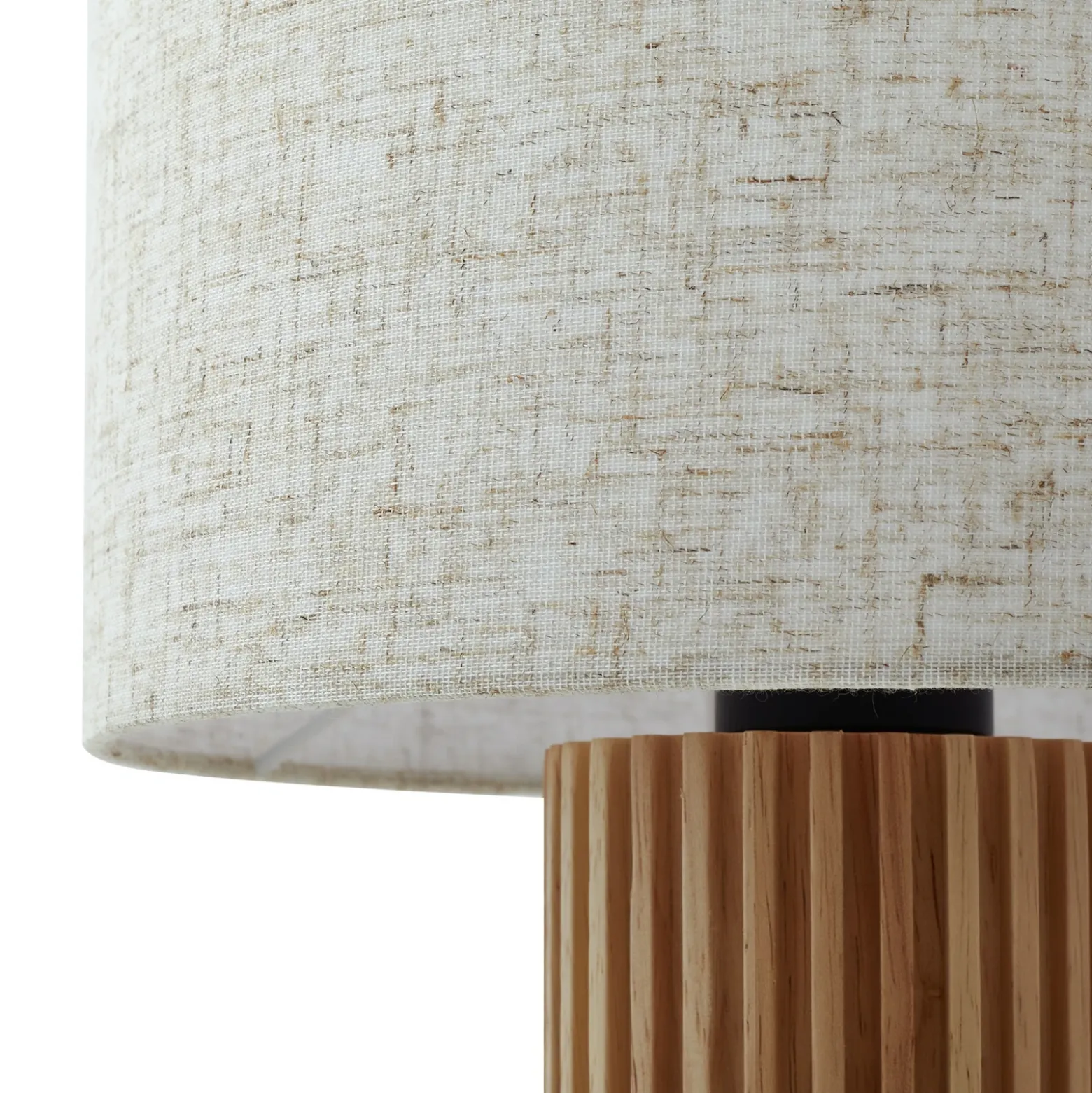 Lámpara de mesa Lindby Kimiko, altura 38 cm, madera, textil