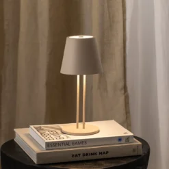 Lámpara de mesa Lindby LED recargable Janea TWIN, beige, metal