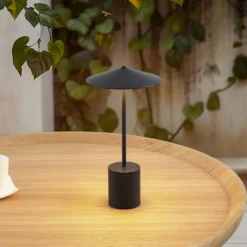 Lámpara de mesa Lindby LED recargable Ayva, negra, aluminio, IP44