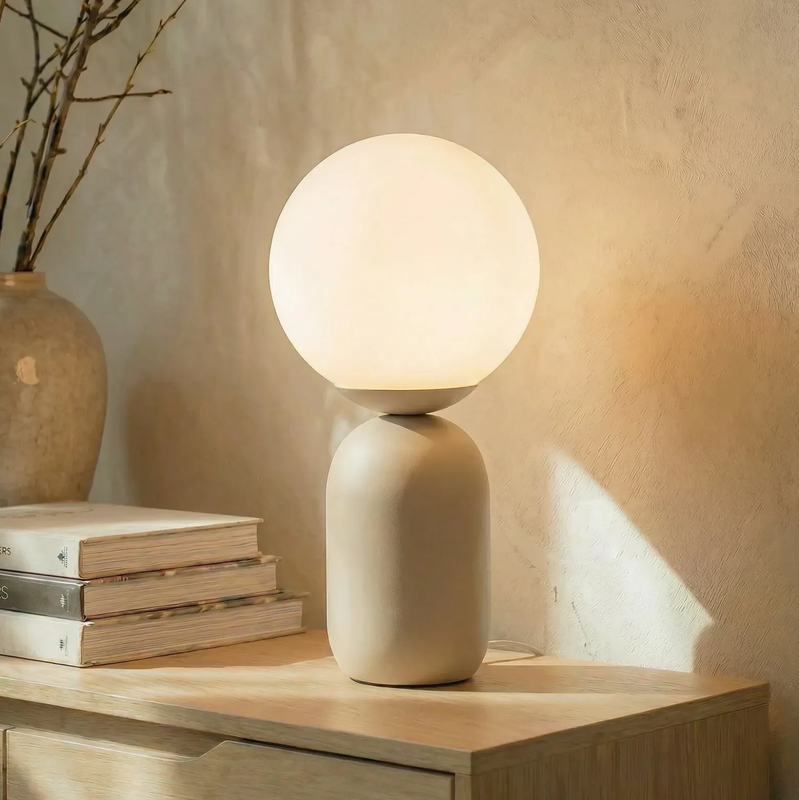 Lámpara de mesa Lindby Lennes, beige, cristal, Ø 20 cm