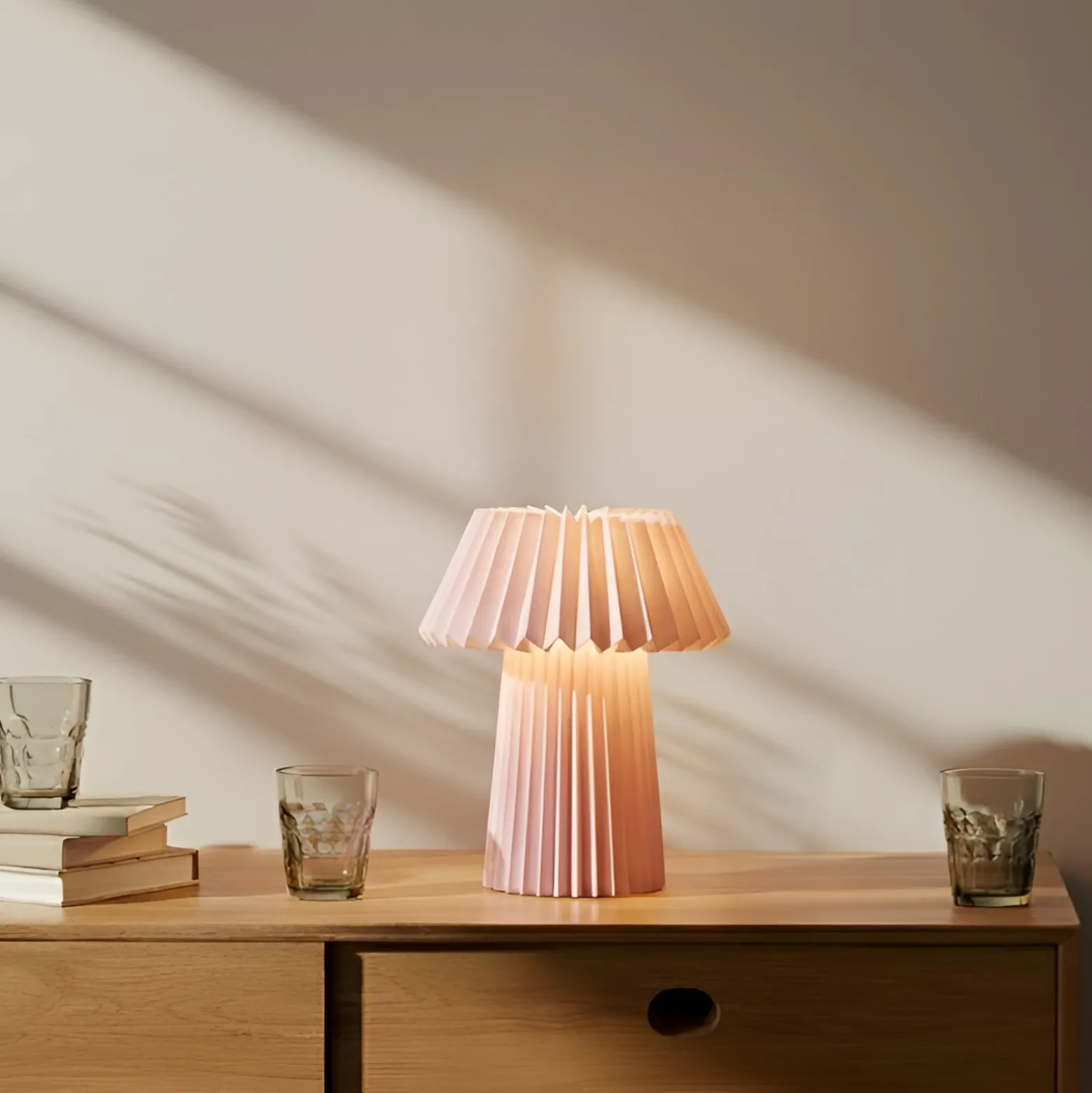 Lámpara de mesa Lindby Magali, rosa, papel, Ø 34 cm, E14