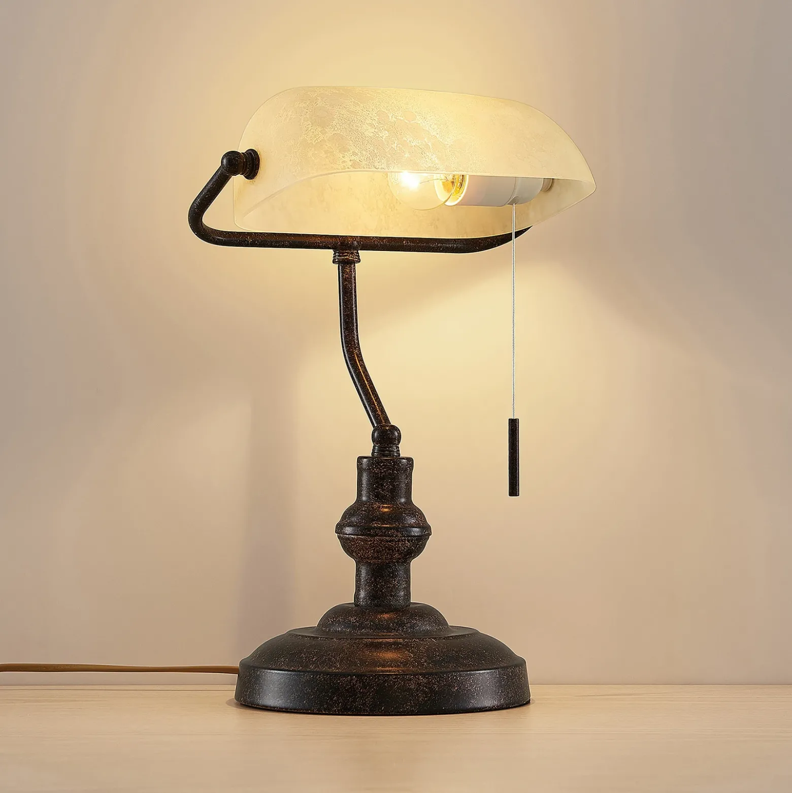 Lámpara de mesa Lindby Profina, 39 cm, marrón óxido, acero