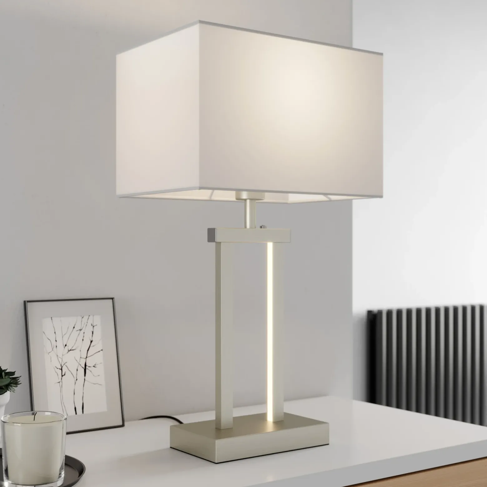 Lámpara de mesa Lindby Sigurd, blanca, tela, altura 54cm, E27