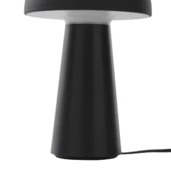 Lámpara de mesa Lindby Zyre LED recargable, negra, IP44, regulador táctil