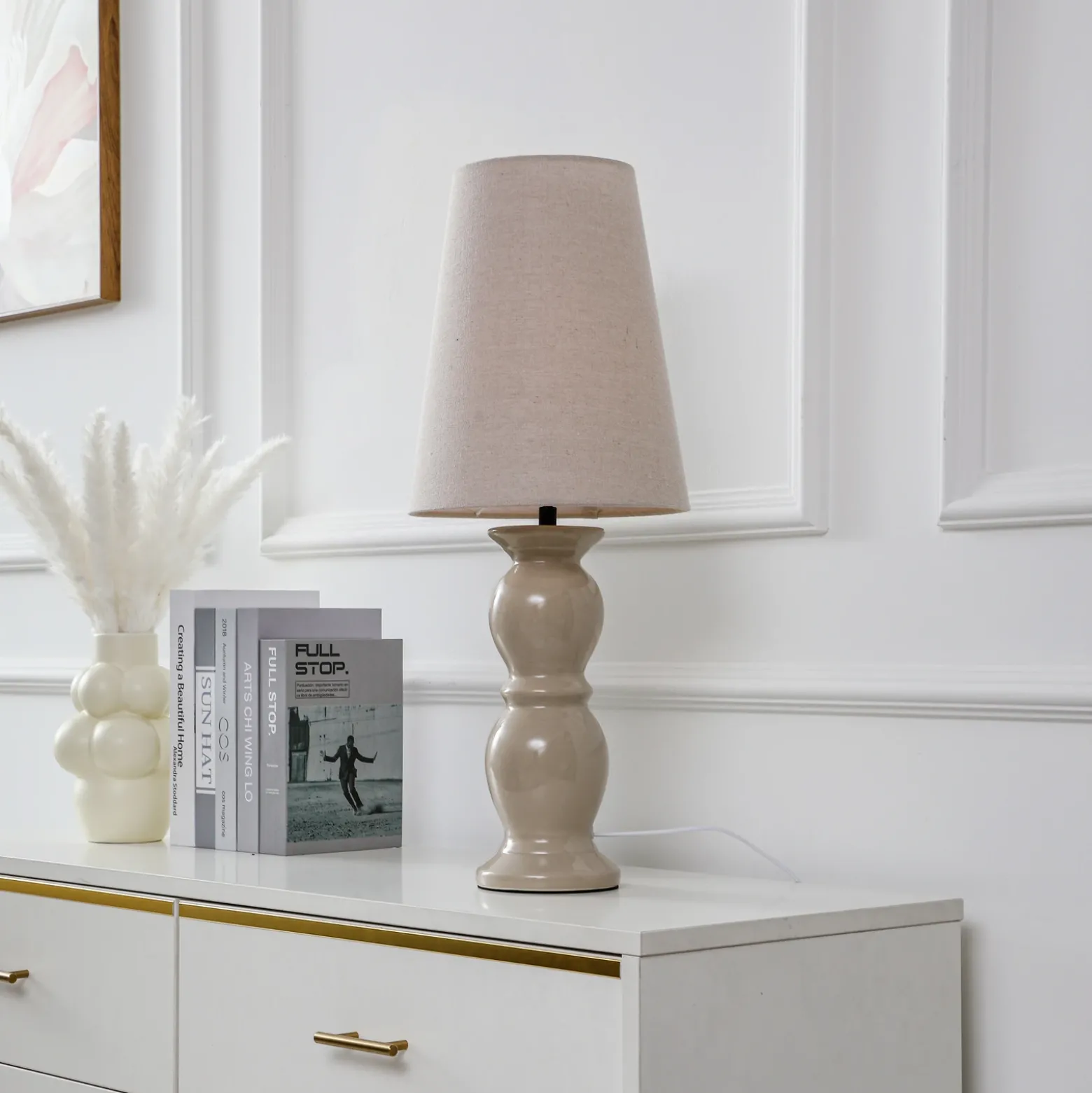 Lámpara de mesa Lucande Lyndorin, beige, cerámica