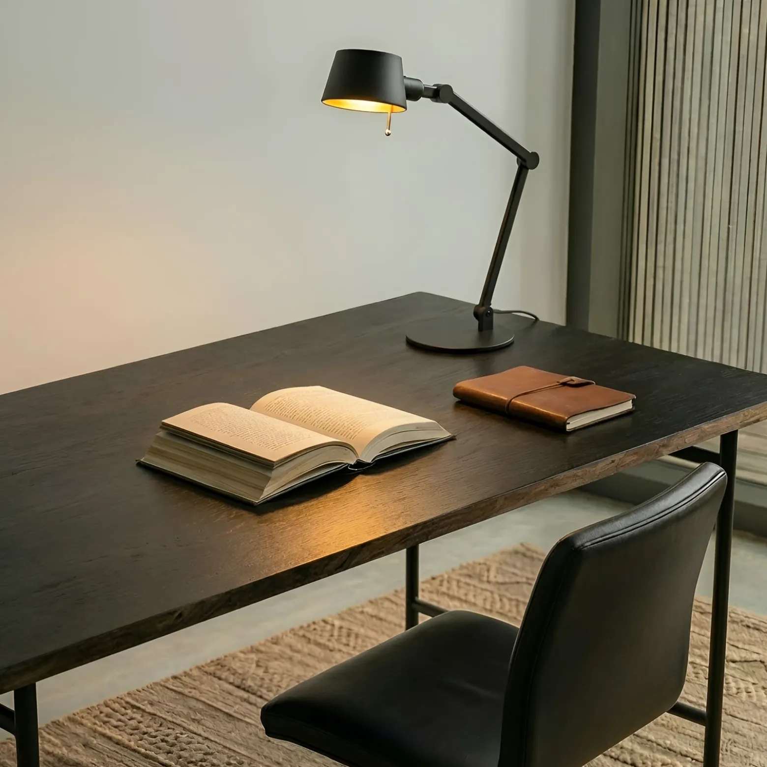 Lámpara de mesa Lucande Silka, 93 cm, negra, regulable, E27