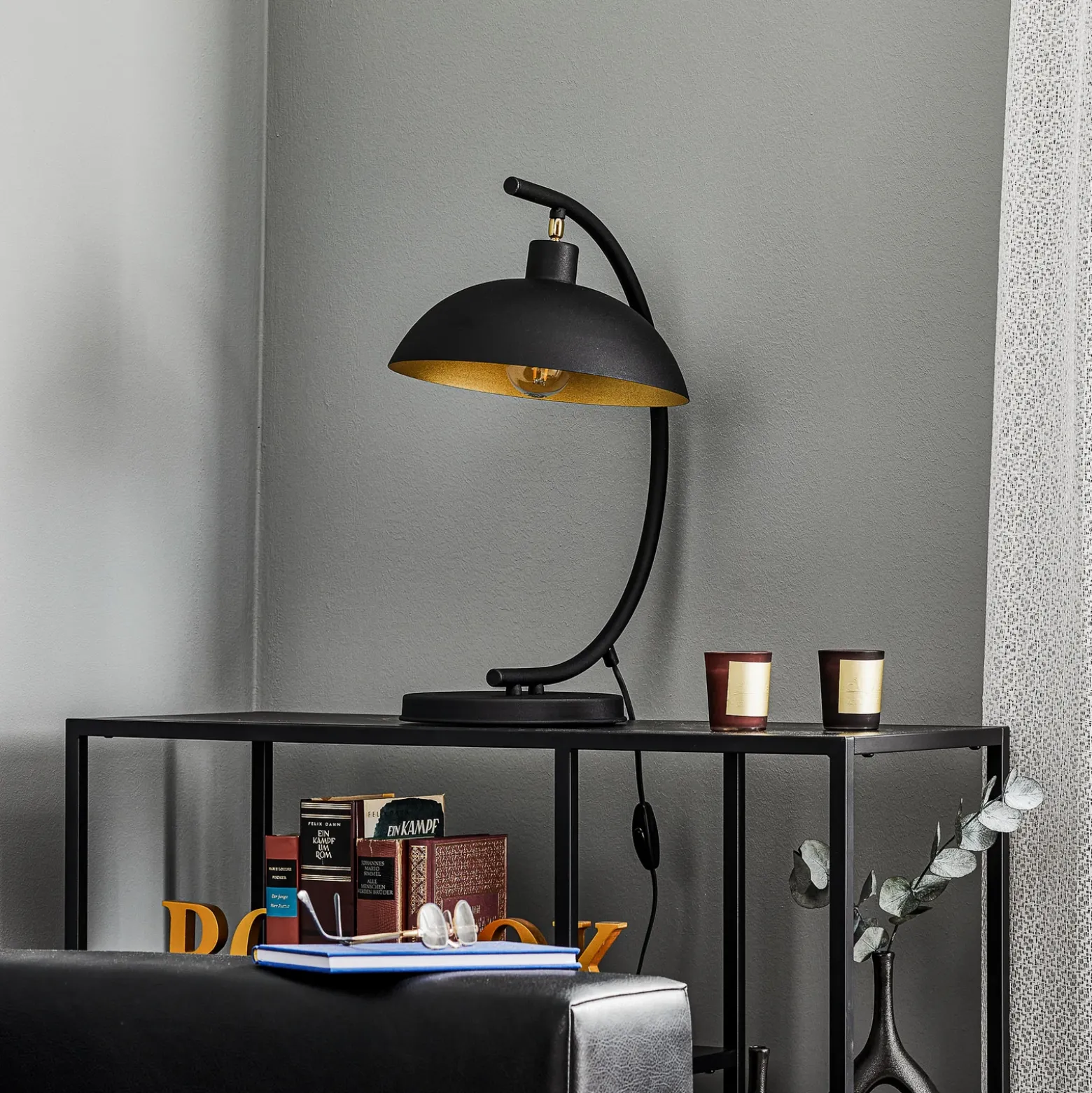 Lámpara de mesa 1036, 1 luz, negro-dorado