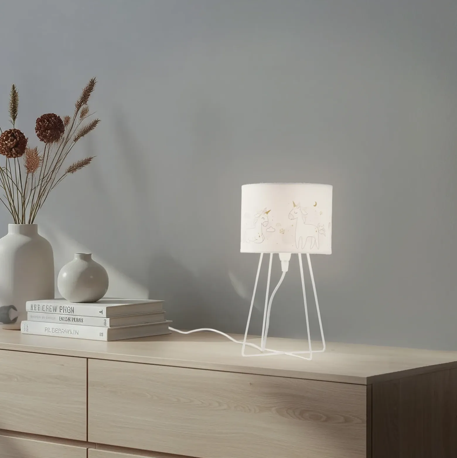 Lámpara de mesa Mila, tela, unicornios, E14, altura 32,5 cm