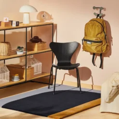 Lámpara de mesa Night Owl de FRITZ HANSEN, blanco ahumado