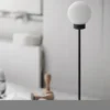 Lámpara de mesa Northern Snowball, negra