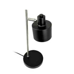 Lámpara de mesa Ocean de Dyberg Larsen, negro/acero, altura 43 cm
