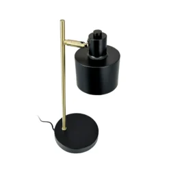 Lámpara de mesa Ocean de Dyberg Larsen, negra/latón, 43 cm