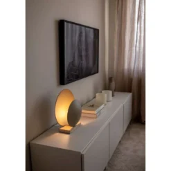 Lámpara de mesa ORBIT de Globen Lighting, beige, altura 32 cm
