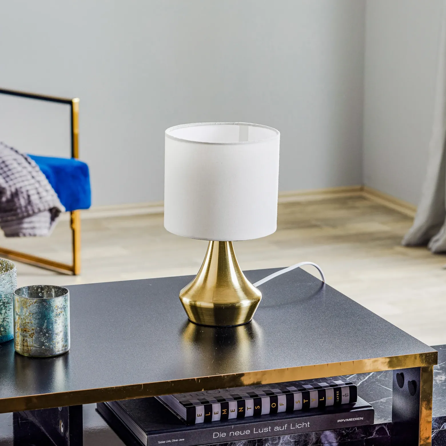 Lámpara de mesa Ottone con pantalla textil, latón