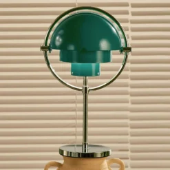 Lámpara de mesa recargable Gubi Multi-Lite, cromada/azul verdoso, 30 cm