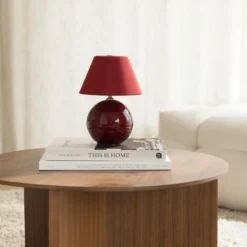 Lámpara de mesa recargable IRIS de Globen Lighting, roja, altura 23 cm, G4