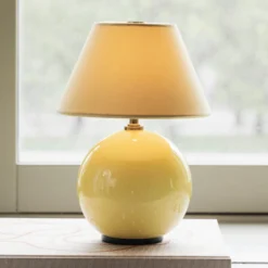 Lámpara de mesa recargable IRIS de Globen Lighting, amarilla/amarilla, altura