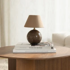 Lámpara de mesa recargable IRIS de Globen Lighting, marrón, 23 cm, G4