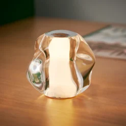 Lámpara de mesa recargable LED LOOM DESIGN Ice Ball, cromada, Ø 10,5 cm