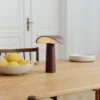 Lámpara de mesa recargable LED GEJST Lium, burdeos, 2700 K, USB