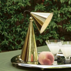 Lámpara de mesa recargable LED Pose de Tom Dixon, color dorado, altura 25 cm