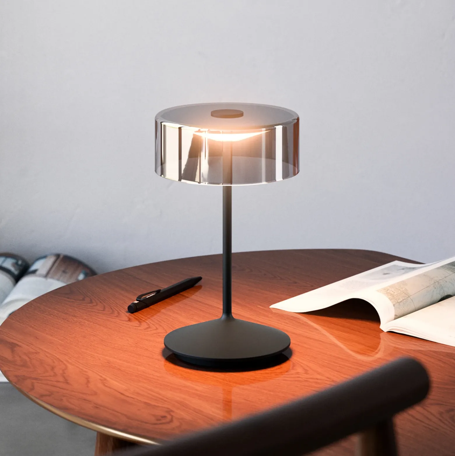 Lámpara de mesa recargable Numotion LED, negra, cristal, IP54, atenuable