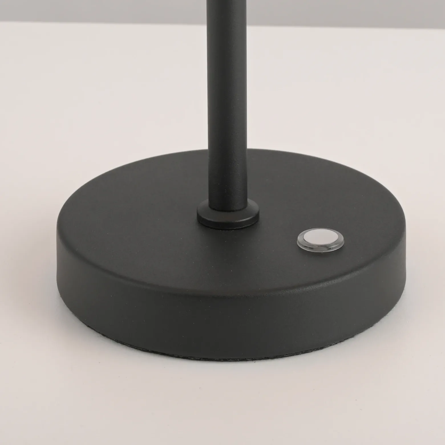 Lámpara de mesa recargable PURE Falling Rings, negro perla/diamante, CCT