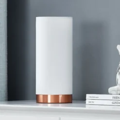 Lámpara de mesa Ronja blanca con base color cobre