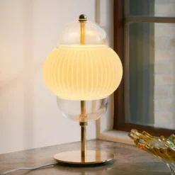 Lámpara de mesa Shahin, 3 luces, atenuable, cristal, altura 43 cm